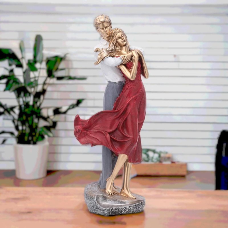 Couple Figurines